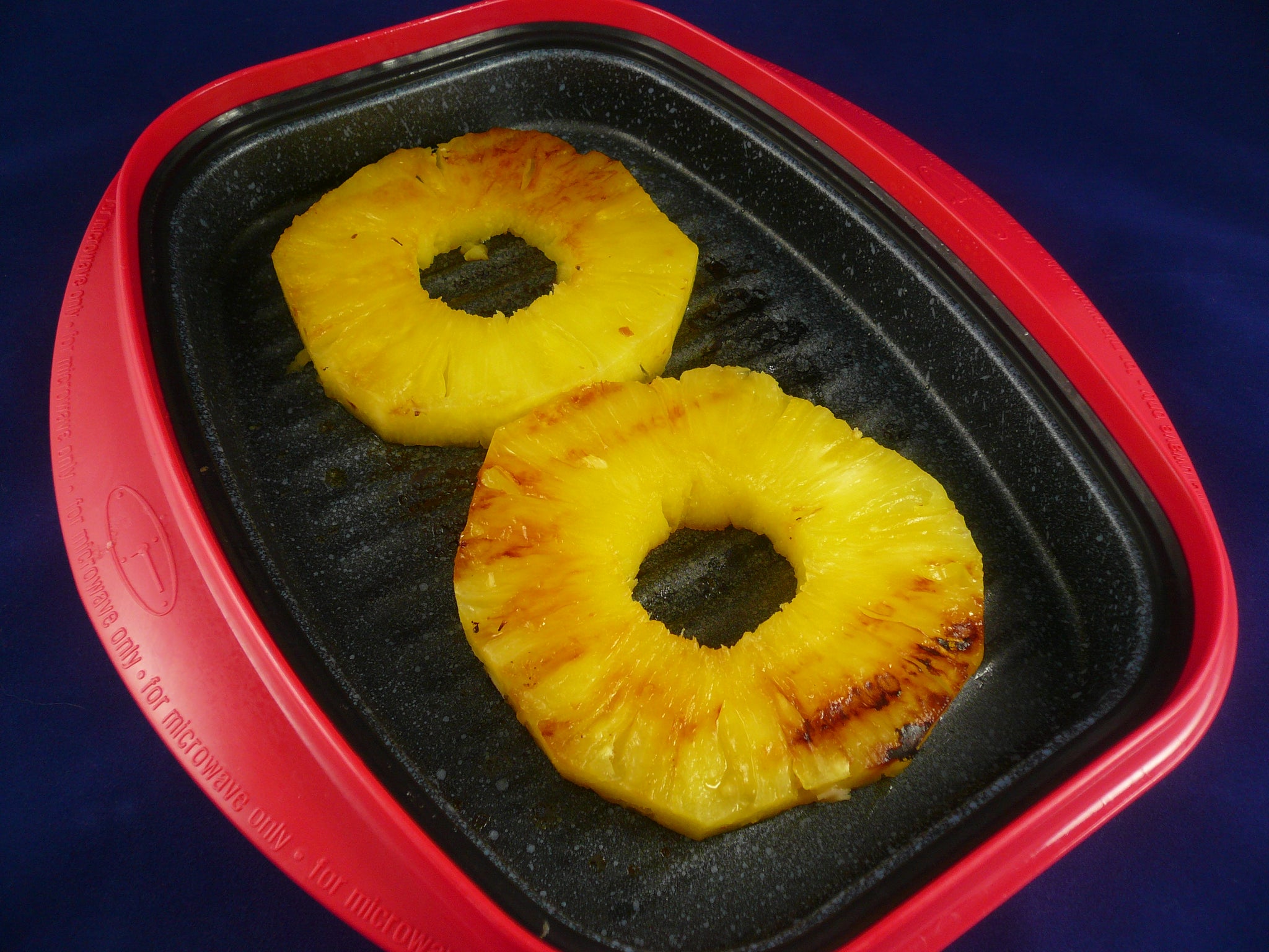 Microhearth Grill Pan Nonstick 2piece Grill for Microwave Cooking